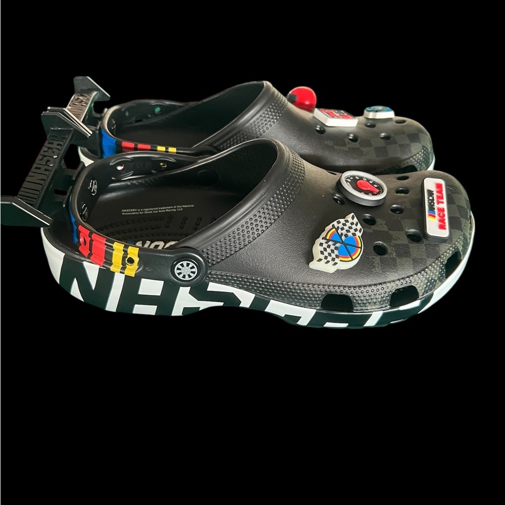 NASCAR CROCS men’s 9 women 11
